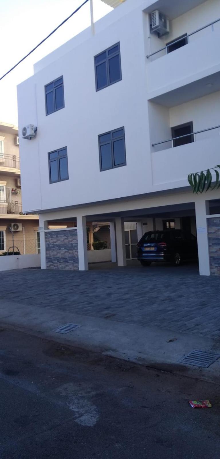 Nayuha Apt B Flic en Flac Экстерьер фото