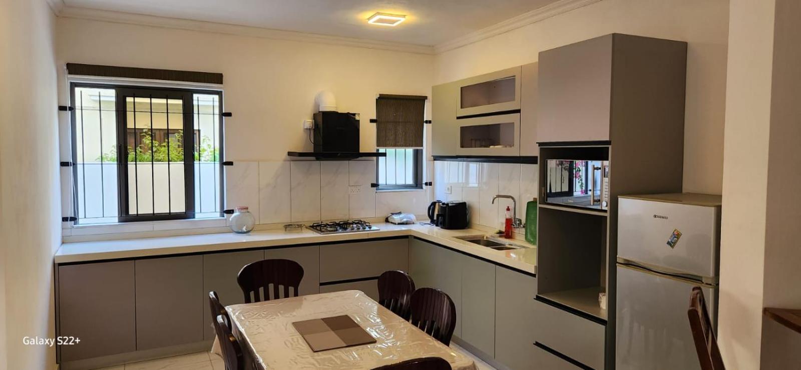 Nayuha Apt B Flic en Flac Экстерьер фото